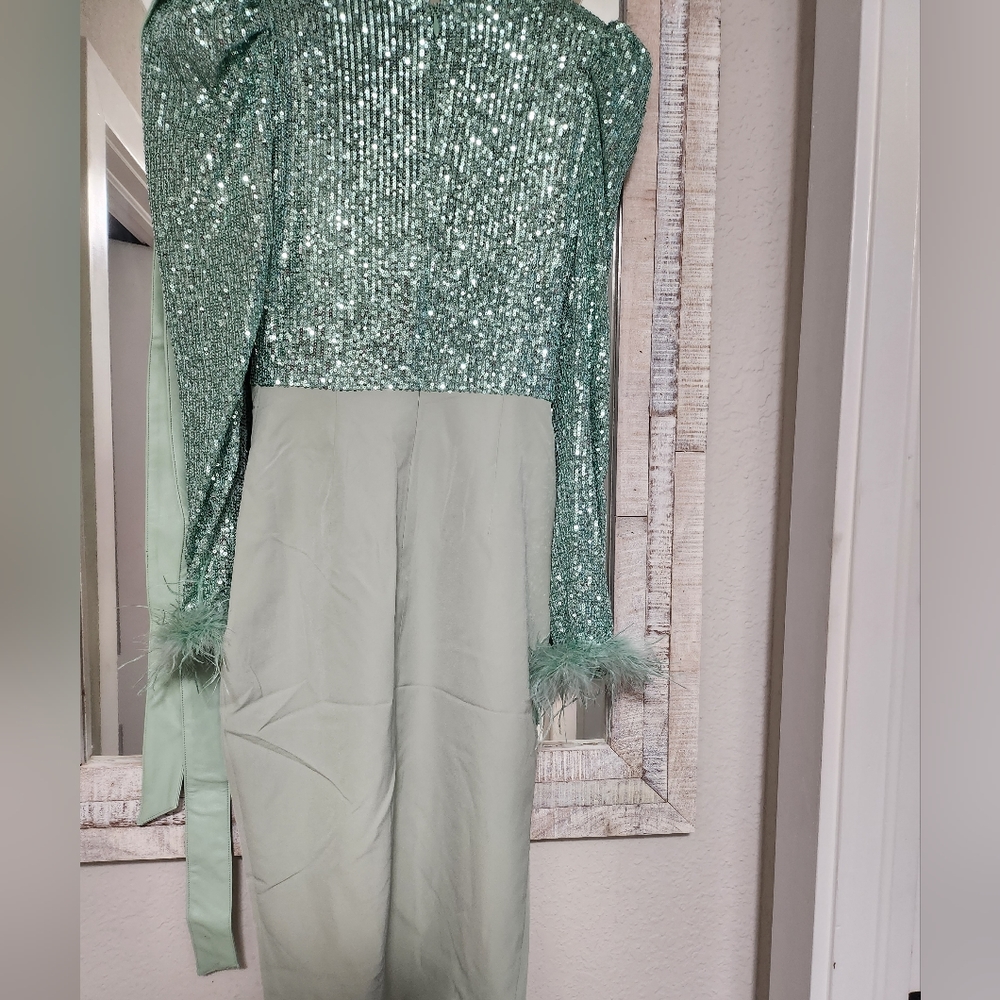 Lavish Alice Sequin Feather Trim Midi - Picture 15 of 15